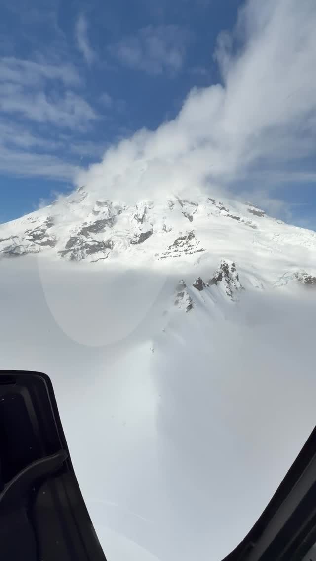 🏔️🚁 doesn’t get much better
📸 @kiersa_koepnick
