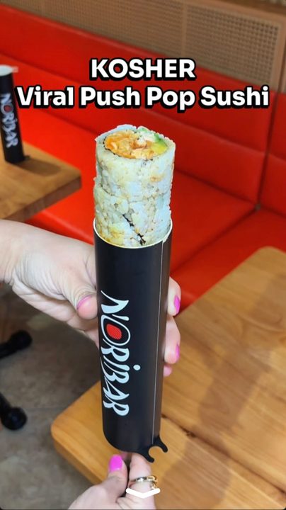 KOSHER VIRAL PUSH POP SUSHI🚨🍣🔥 O.M.G. Guyss!!!! The craziest new way to eat sushi on the go is finally here — and this is your sneak peak 👀 it’s the first of its kind in the Kosher world!! If you’ve been wanting to try t