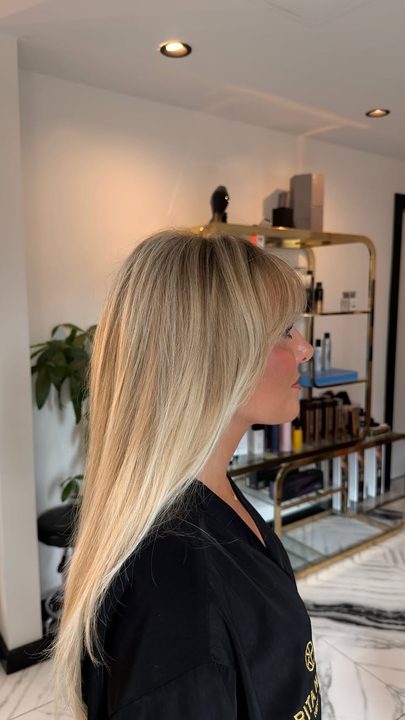 the temperature just dropped 🧊 | color by @lamonthaircolor, style by @nrennahair 

#nychairstylist #hairtransformation #hairtransition #trend #nychaircolorist