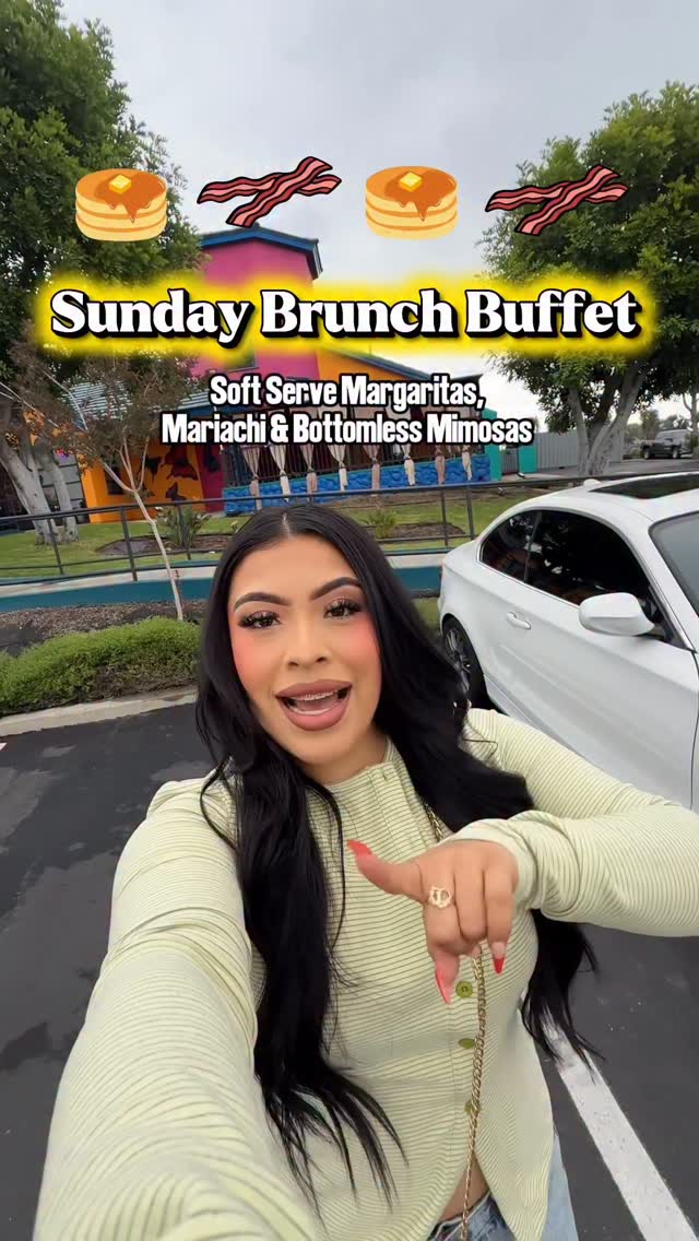 Sunday brunch just got better 🍹✨ Soft serve margaritas, bottomless mimosas, live mariachi, and an all-you-can-eat brunch buffet? 😍🥞🦐

#C