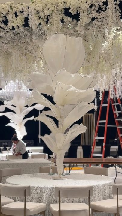 Day 2 setup in black and white. Take a look behind the scene of this magical Shabbat dinner wrapped in softness,  layered textures, candlelight glow, and florals that feel like quiet luxury.

Pure. Elevated. Serene. Lark