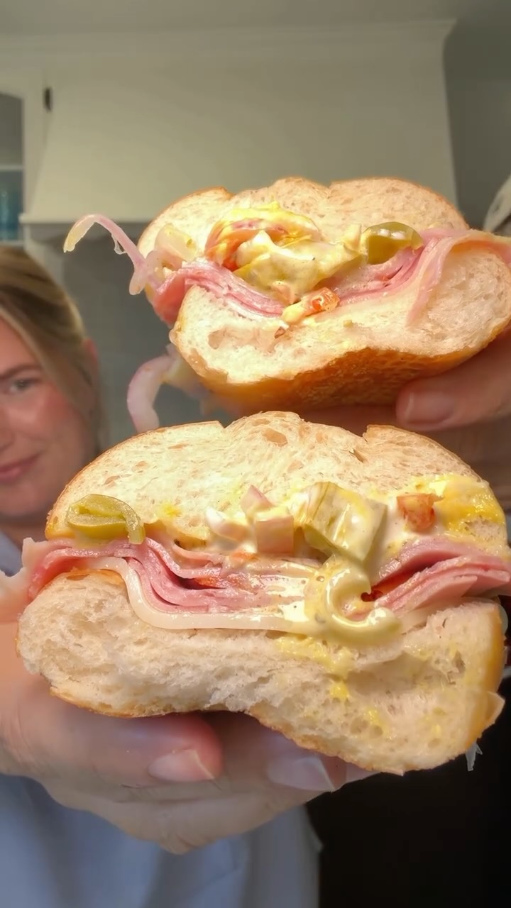 First cold cut sandwich review post pregnancy... 

#foodreview #mukbang #bestsandwichesinla
#Foodie #foodtiktok