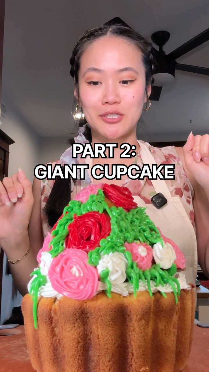 💐🧁 this was actually so therapeutic 😌✨ decorating my #giantcupcake!! #cupcake #cupcakebouquet