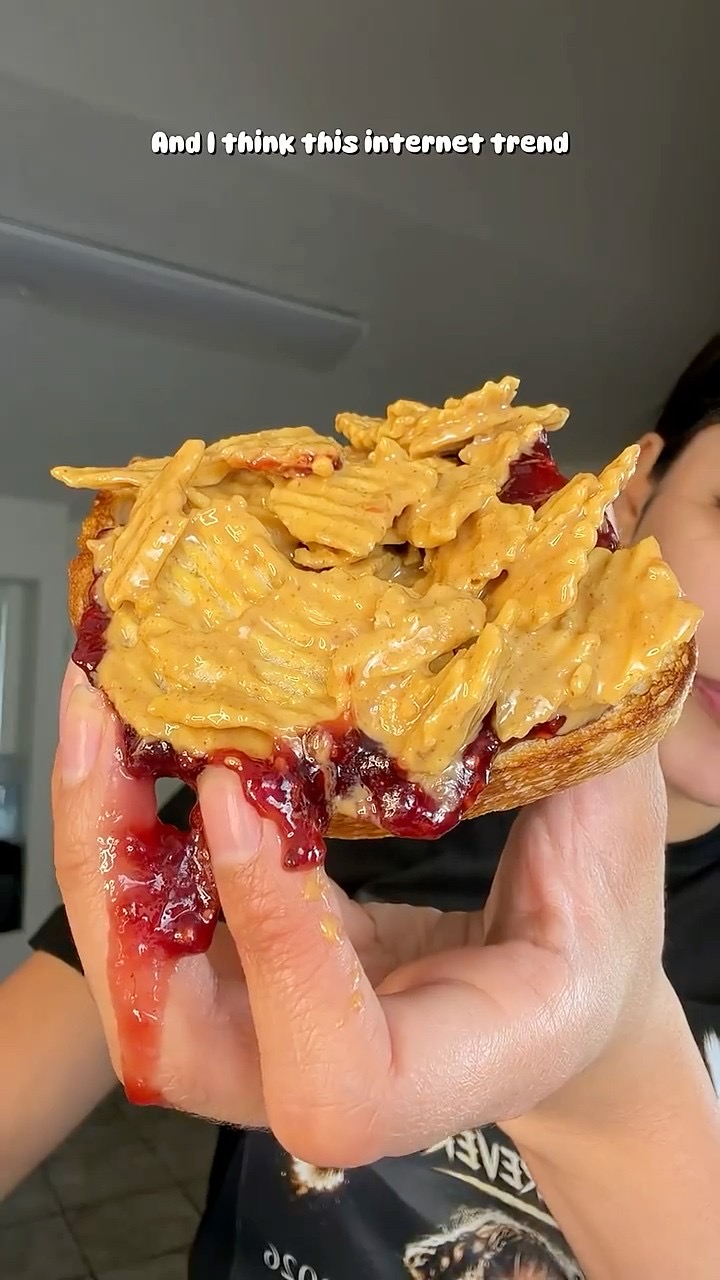 The Disgusting Sandwich 🥪 #peanutbutter #jelly #sandwich