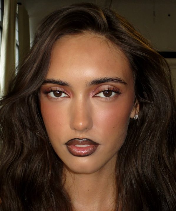 vampy lips on @emmaholdsworthh 🫦

used - @makeupforever limitlessl black liner & @maccosmetics clear gloss