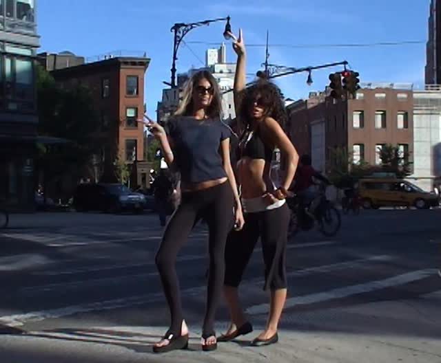 Chased my wildest dreams shooting with the coolest girls @darianka & @libertyloveee in New York for @swtactive 🎀

Shot & Edited by @tajholmes
Photography by @hmshwlsn
Styled by @kaleilaa/@reinavirlene
Hair by @daveydidmy