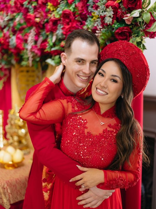 Tea Ceremony Setup for the beautiful @greeneggsandglamm
Thank you so much for trusting us for your special day!
Our red and gold tea ceremony setup blends cultural heritage with refined beauty - complete with ornate tray