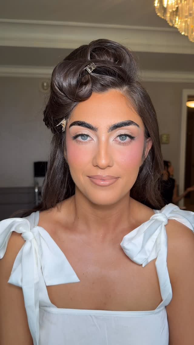 Okay but we SLAYED everyone ✨🎨
Hair & Makeup @beautyrepublicsd @beautyybyselene @mariannemmakeup 
.
.
.
‼️2027 BRIDES‼️We are getting BOOKE