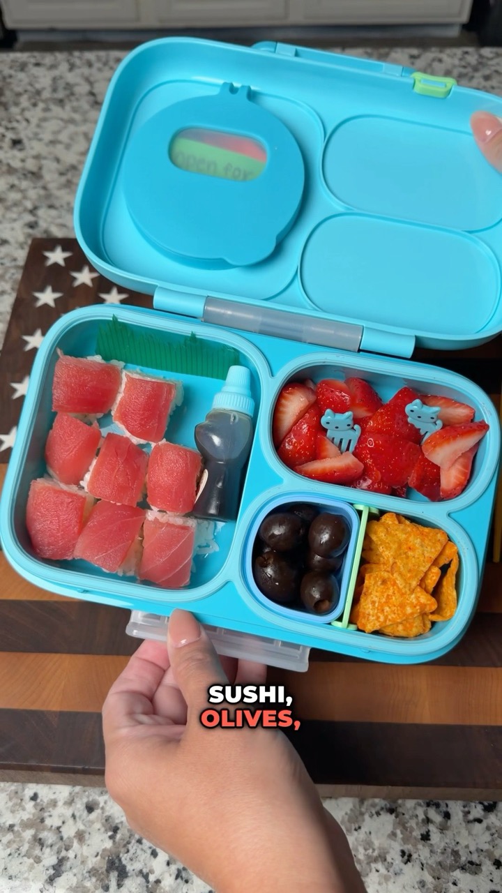 Sushi for lunch?!? Why not! Let’s pack lunch for my kiddo! 🍣