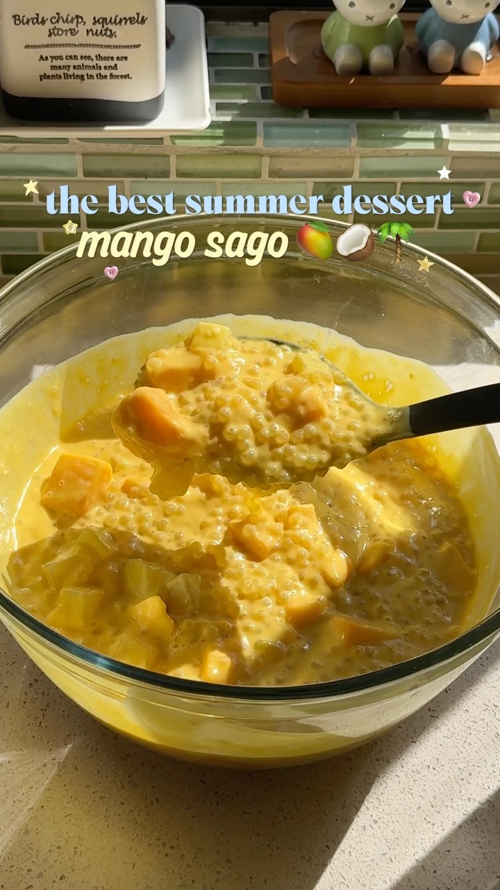 the best and easy summer dessert 🥭🥥🌴

-1/2 cup tapioca pearls
-4 mangos (i used about two for blending with coconut milk, and 2 for the t