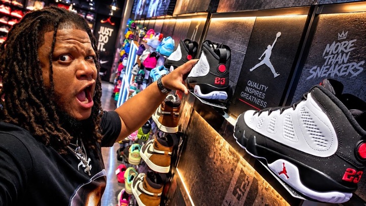 OG JORDANS STILL DRAW A CROWD?? RELEASE DAY SATURDAY!!!