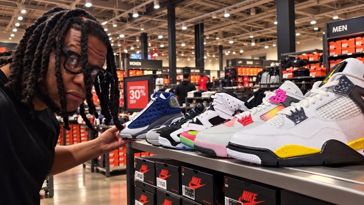 EVERYONE RETURNING RETRO JORDANS TO THE OUTLET!!!