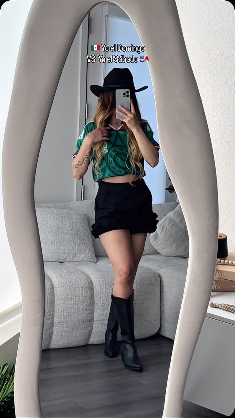 …Y si sí?🇲🇽
Me on Saturday vs Me on Sunday 

#4thofjuly #fifaworldcup #mexico #usa #ootd