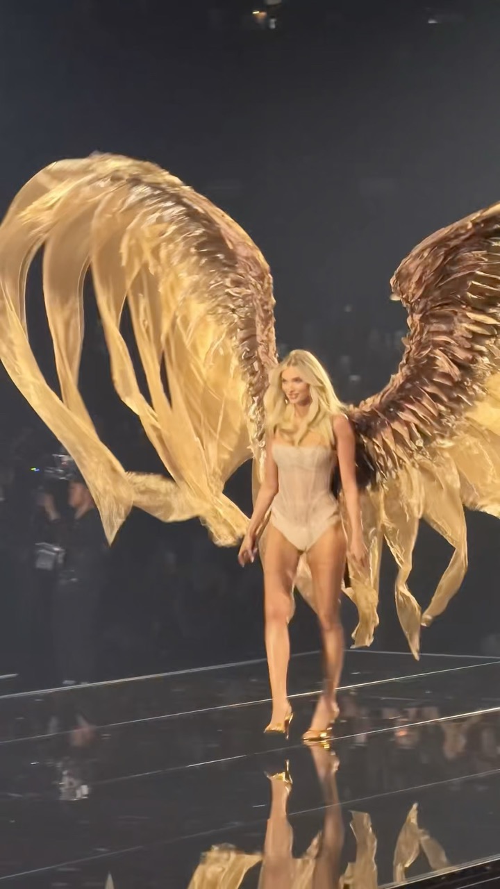 THIS REALLY IS THE FEMALE SUPERBOWL 🪽 @VictoriasSecret @YouTube #invitedbyyoutube