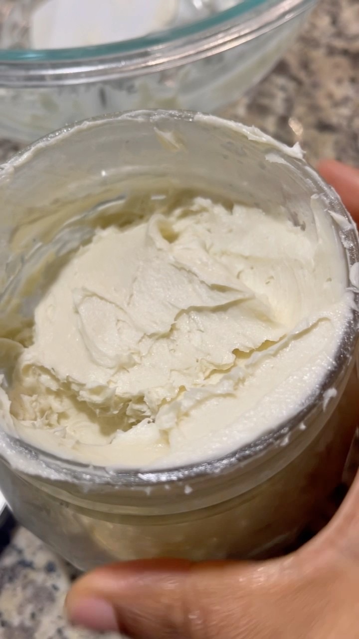 DIY WHIPPED SHEA BUTTER | Soft, Moisturized Hair & Glowing Skin #naturalhaircare #whippedsheabutter