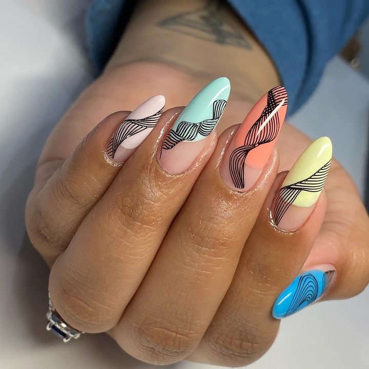 Builder gel overlay 💫
Yes, these are my clients natural nails ✨
She gave me full creative control 🤗

All gel colors are from @the_gelbottle_inc
.
.
.
#nailtechnewyork #queensnailtech #brooklynnailtech #almondnails #longn