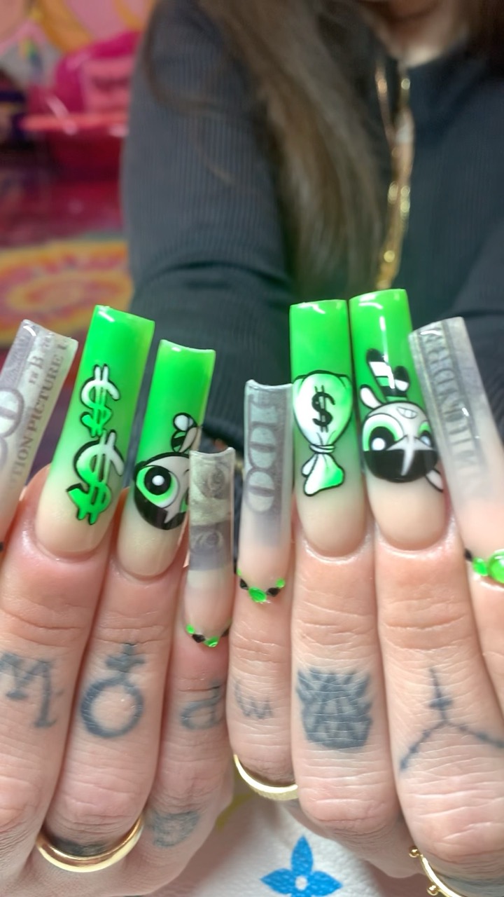 BUTTERCUP Money Nails!💸💚💅🏼 #nails #nailart #acrylicnailz
