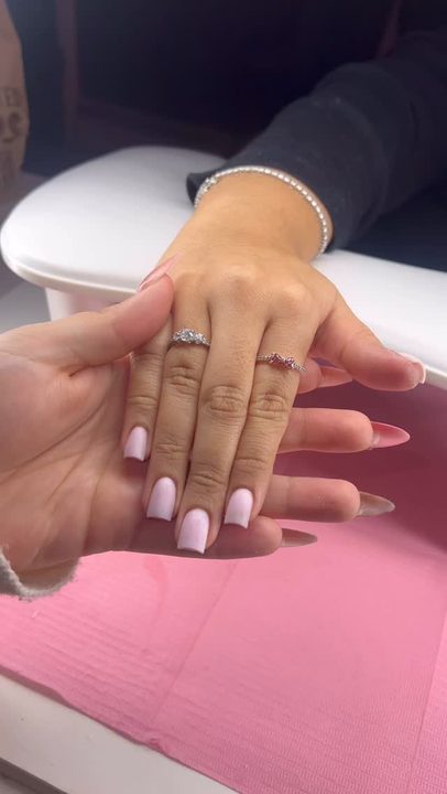 Boy it’s just alkahal 😂😂 
I always spray my nails and brush off dust and debris before a design with isopropyl alcohol !

NYC DECEMBER APPOINTMENTS AVAILABLE TO BOOK NOW 

turn on story notifications for updates !!

Link