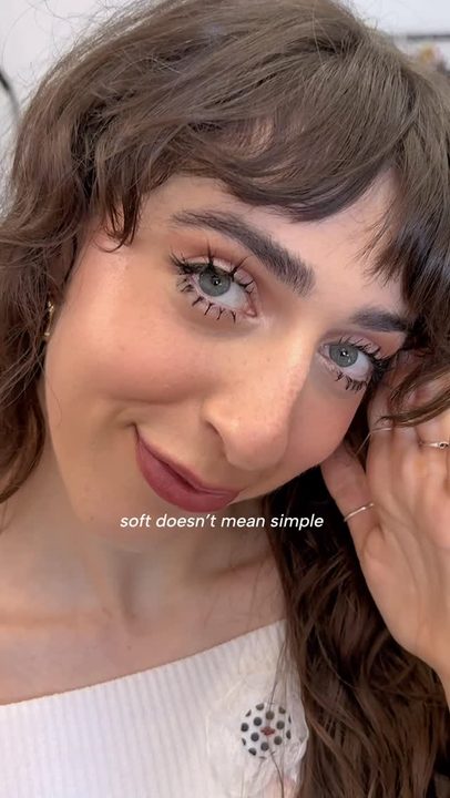 Loved this look for @tinyhabitsofficial’s photoshoot.
Luminous skin, prepped with @valmontcosmetics Vital 24 hour light moisturizer #makeupbynatalie #lashlook #softglam #modernbeauty #albumartwork
