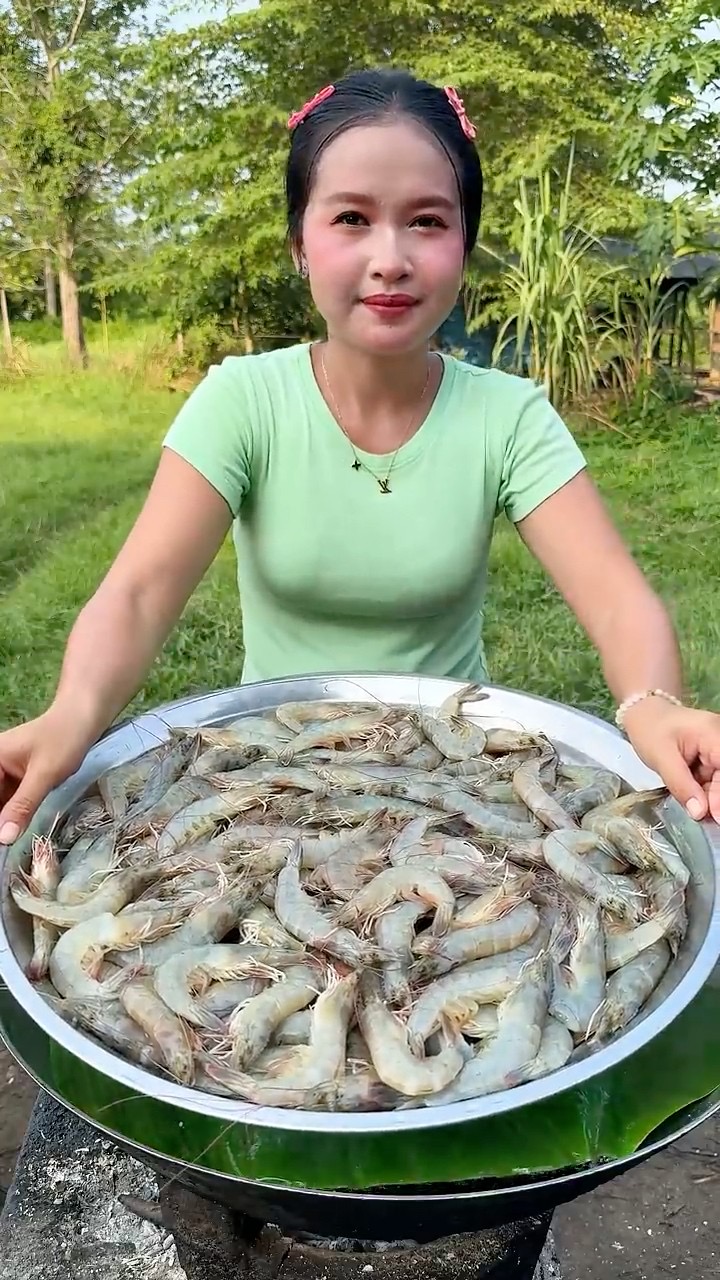 How t o cook deep fried shrimp and stir fried rice yummy recipe