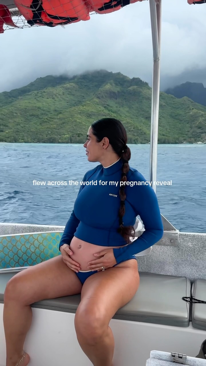had this idea for my first maternity shoot years before I even got pregnant—and when I have something in my mind, there is no stopping me…I 