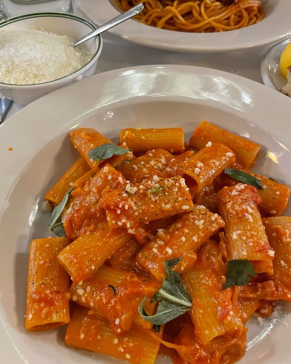 Thank you to all of our Nashville and NYC followers for an amazing 2023. Apparently we only eat italian food and breakfast- here are our top ten NYC dishes of 2023 in no particular order🍝🥯 Maybe in 2024 we will try some 