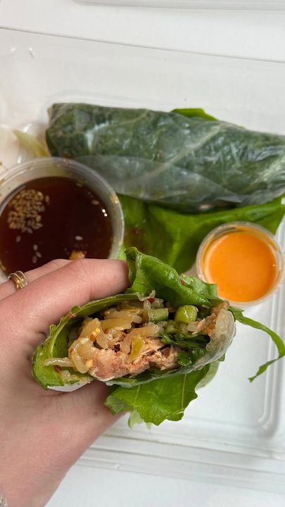 @goopkitchen lunch two days in a row?! Yes. I have lots of thoughts about the Goop salmon teriyaki hand rolls. For starters they’re delicious, but they’re also some of the messiest bites I’ve ever taken. Unfortunately, D
