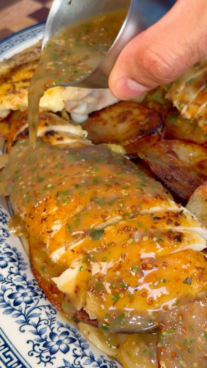 One-pan Roast Chicken & Potatoes 🐓😍