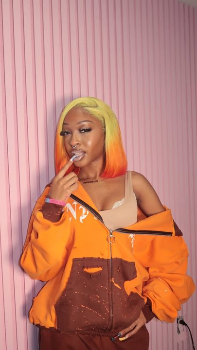 DAT GIRL  @rysofya 😍😍 COLORED AND INSTALLED BY MUA 💋HAIR FROM @brooklynbellahair 🥰 BOOK YOUR JULY APPOINTMENT NOW 😘

Lace Adhesive : @theonlyerickaj 
Melting Spray: @ebin_newyork 
Hairstylist @nourishedbynatalie_ 

#nych