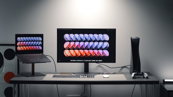 One Monitor Setup for EVERYTHING - Mac, PC and PS5