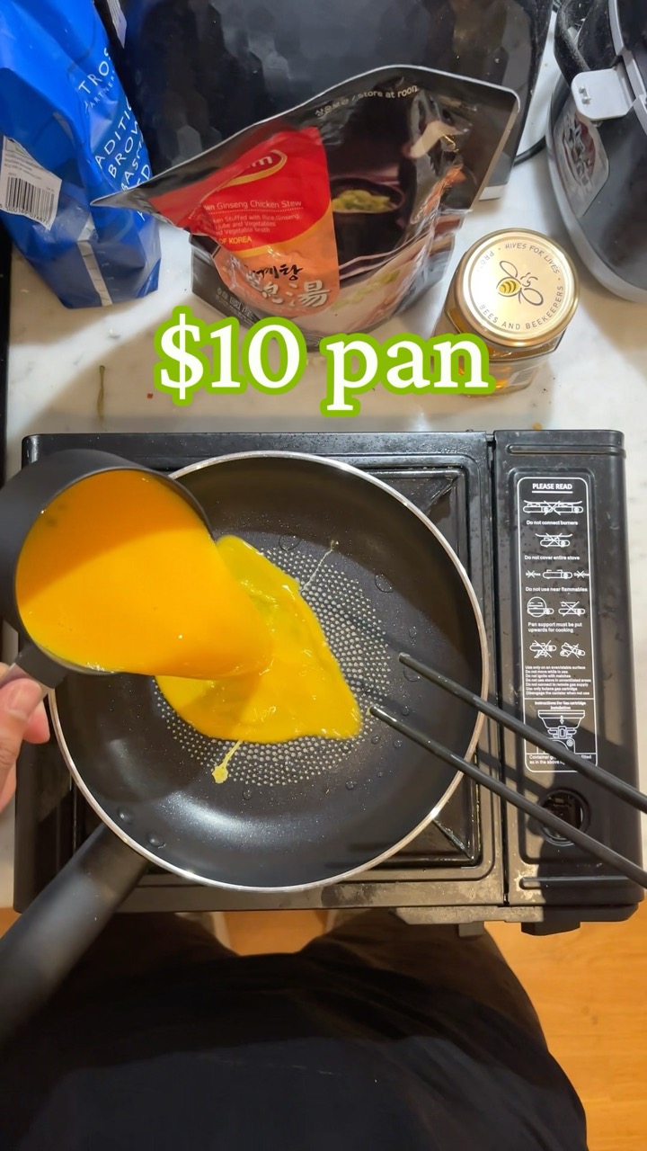 $10 pan vs World’s hardest omelet
