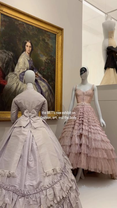 Fashion, art, and anatomy 🫀🖤 Costume Art is the Met’s new Costume Institute exhibit, and it pairs couture with paintings and sculpture from across the collection to show how clothing and the body connect. It was this yea