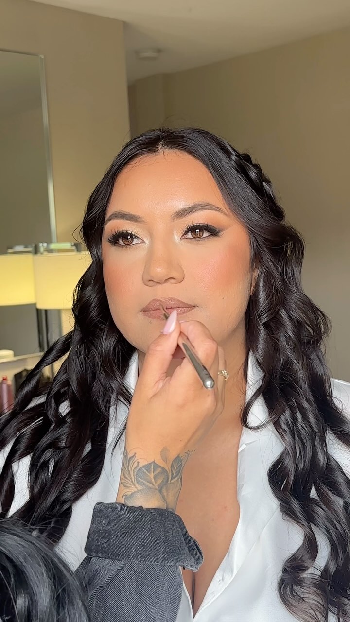 Let’s get Lorena ready 👰🏻‍♀️💍

#sandiegomakeupartist #weddingmakeup #sdmua #sdmakeupartist #sandiegowedding #sandiego #trendingaudio #mak