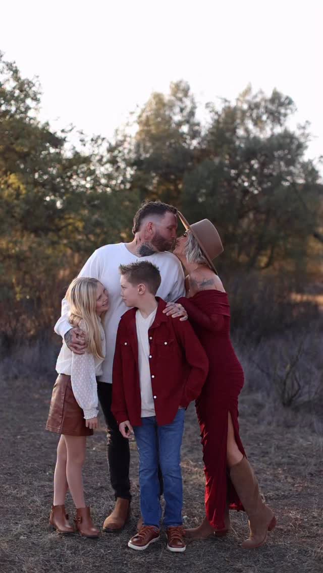 🌾My Greatest Blessing. My Forever Valentines 💝 

#familyphotos #familyfirst #blessed #familyphotooutfits