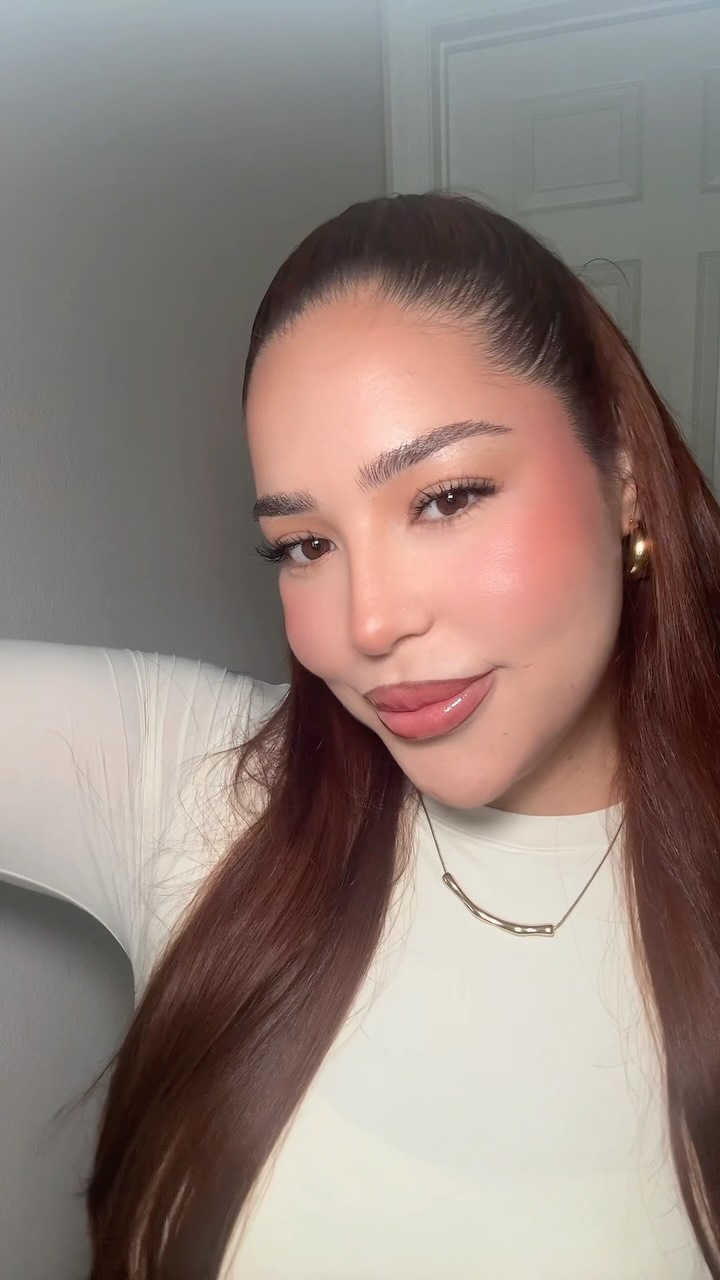 Did somebody sayyyy just eat 💄✨
.
.
.
.

#makeuptransitions #makeup #transition #trend