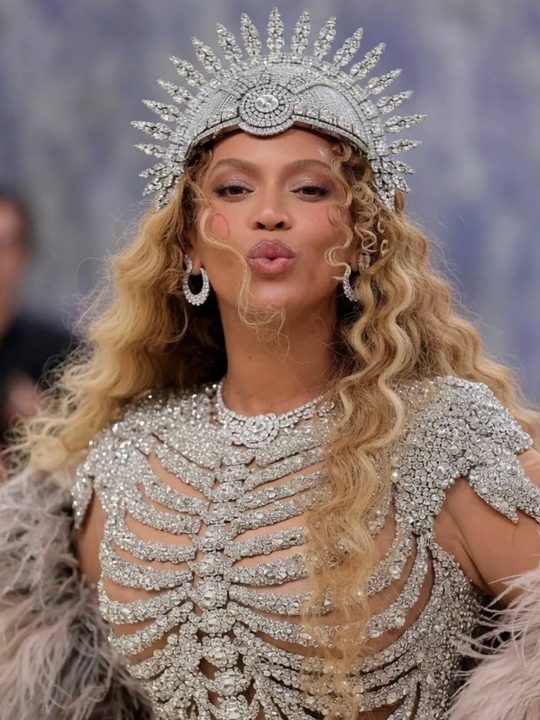 Met 2026 golden goddess! Always exciting and inspiring to work with @beyonce!