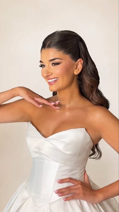 Created a luxurious, timeless soft glam For beautiful @noyah_misaghi radiant, perfected skin, beautifully defined eyes, and the most delicate touch of soft pink blush for that fresh, romantic flush. Everything was refine