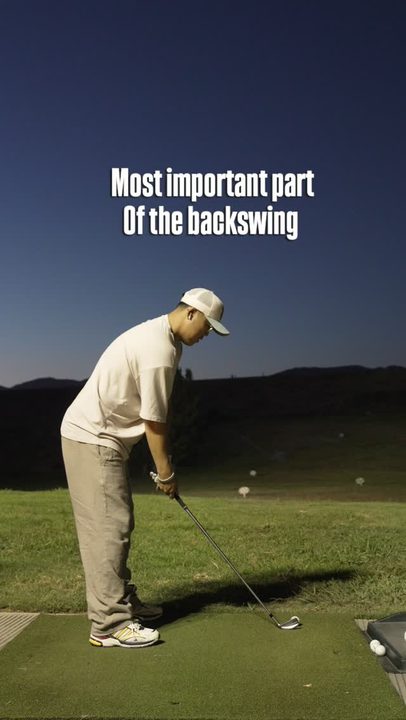 Takeaway is everything. 

Step 1
Keep the handle low
Step 2
Clubhead stays outside your hands
Step 3
Turn your chest — don't lift
.
.

#golf #golftips #golfswing #golfcoach #golfinstruction