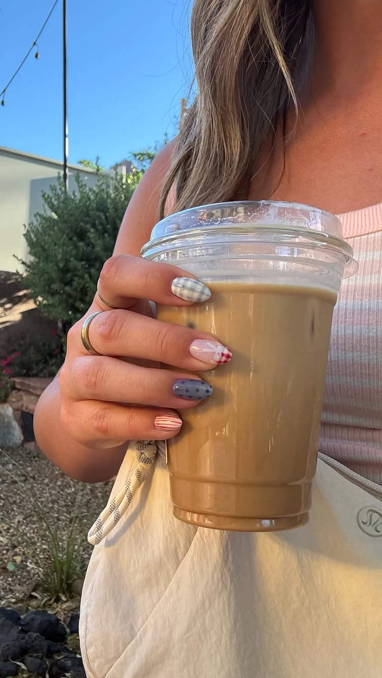 these Fourth of July nails might be my favorite set everrrr🤭❤️ #nails #nailart #nailsathome #diynails #nailinspo