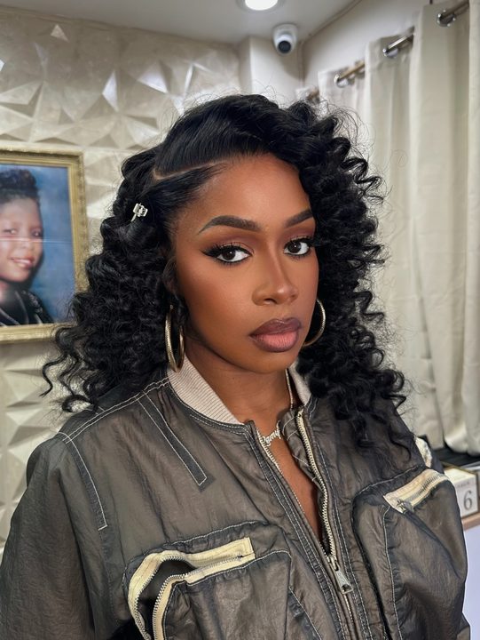 Peachy glam on @remyma 😍✨

Hair by @sandras_luxurystudio

#nycmua #nymua #softglam