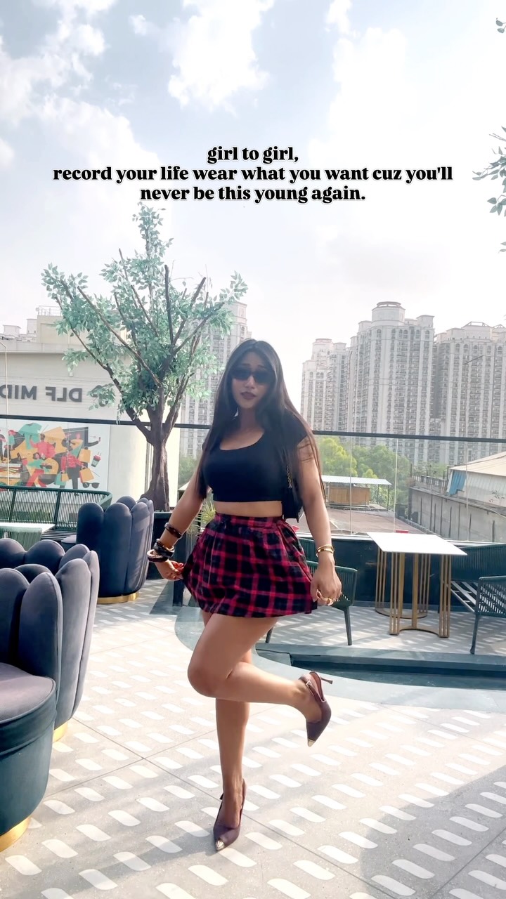 Dressed up, stepped out, made memories, ate good food, and clicked cute pictures.
.
.
.
#CafeOutfit #FashionInspo #GirlsDayOut
#AestheticVib