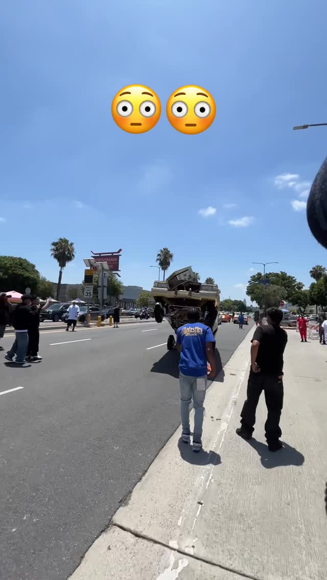 Sunday Funday was crazy yesterday! 😮‍💨 This is just a small sample.. 

Full video on Youtube! Link in bio! 

#sundayfunday #lowrider #lowr