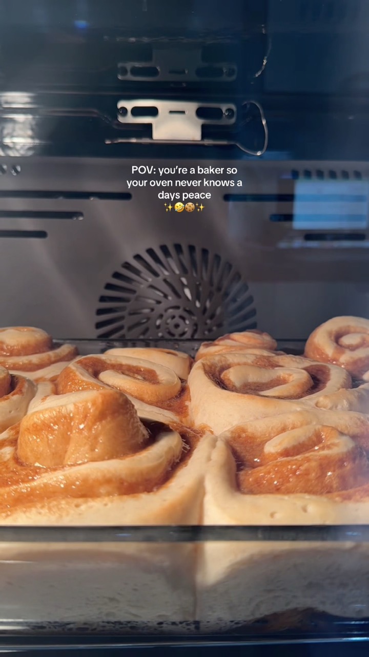 It never knows a days peace 🤣 #bakersofyoutube #baking #bakers #cookies #shorts #timelapse