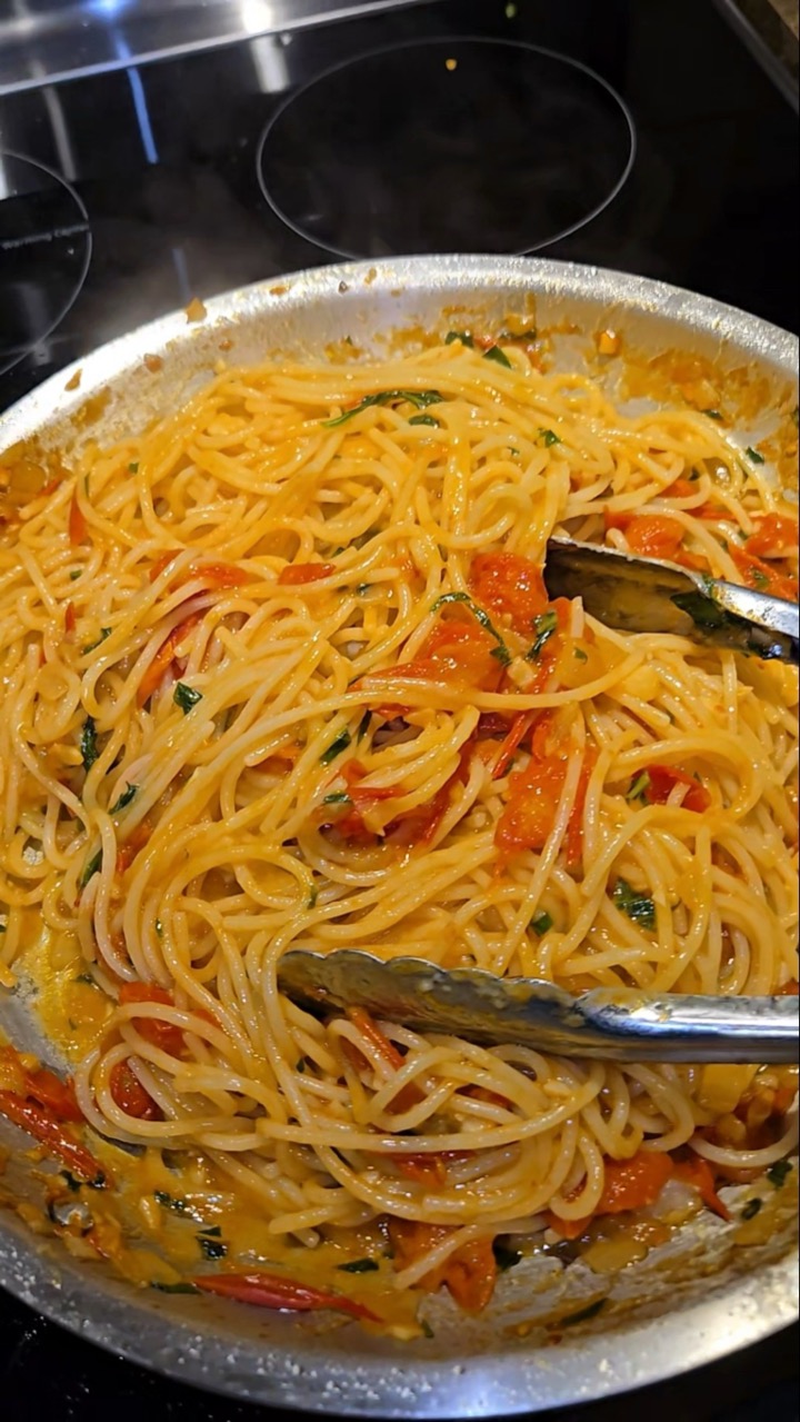 Why pasta is better in a steel pan
