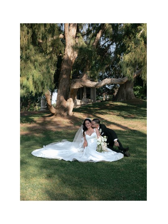 The Mizes 🕊️

Planner / Designer & Signage: @magicaleventsbyyami 
Photographer: @taylerirenephotography 
Videographer: @ludwigraphy 
Content creator: @danielmadereel 
Venue: @kimberlycrest 
Florist: @amordeflorla 
Catere