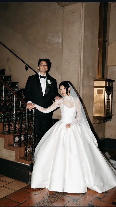 Andrea @andiemrea & Mario 🤍✨

10 hours in just 15 seconds. ✨

The VIP Package is designed for brides who want a calm, luxury beauty experience with flawless, long-lasting hair and makeup, personalized attention, and a se