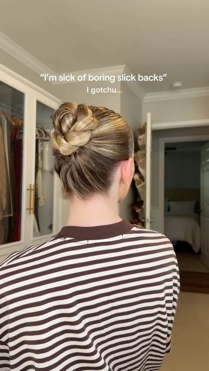 Love this variation of a slick back!! #hairhacks #hairtutorial #slickback #greasyhairstyle #hairstyle 
@daehair @fashionpass