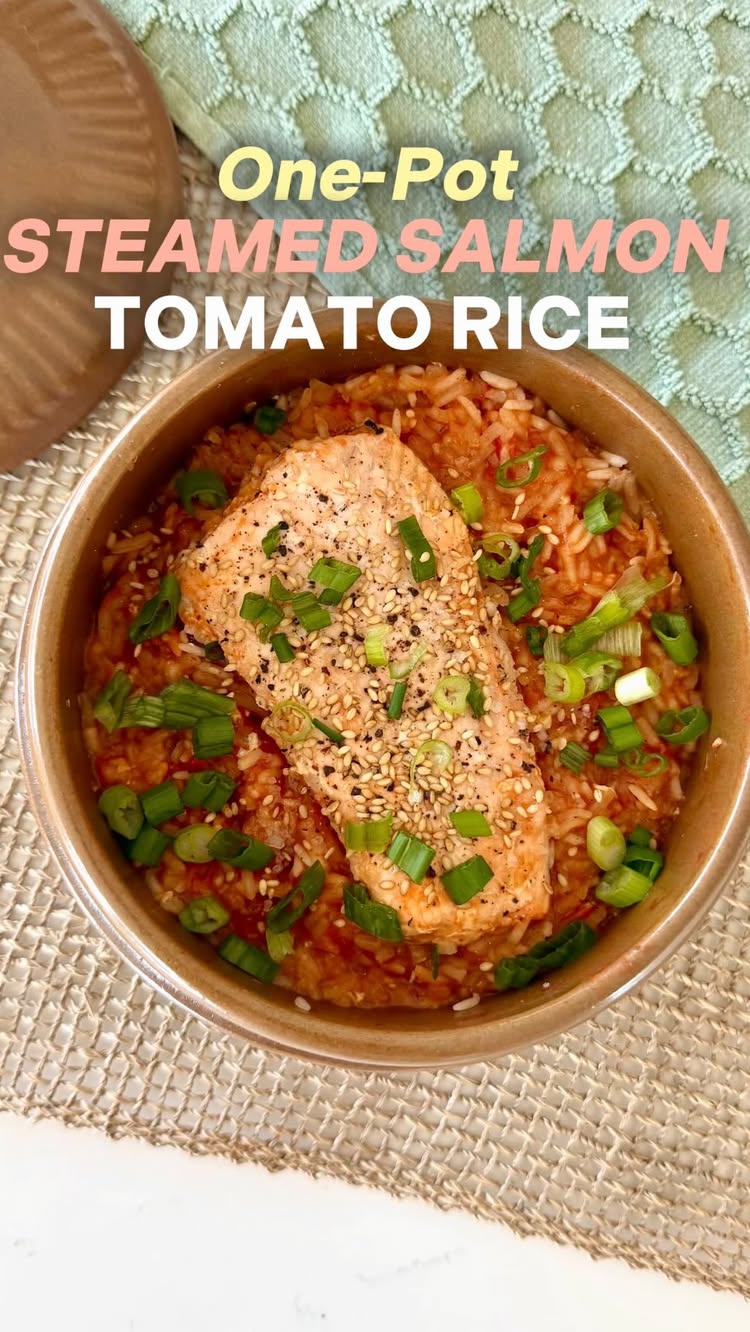 One-Pot Steamed Salmon Tomato Rice 🐟🍅🍚Combining 3 cooking methods that optimize both flavor and nutrition!

1 tsp avocado oil
½ Tbsp garl
