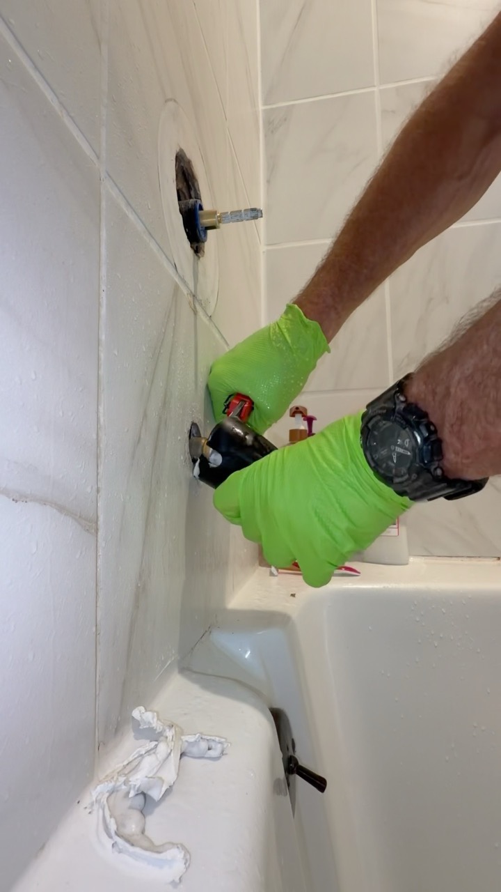 Sharkbites and Pex for a Tub Spout 🤦‍♂️ #plumbing #plumber #bathroom #bathtub #tubspout