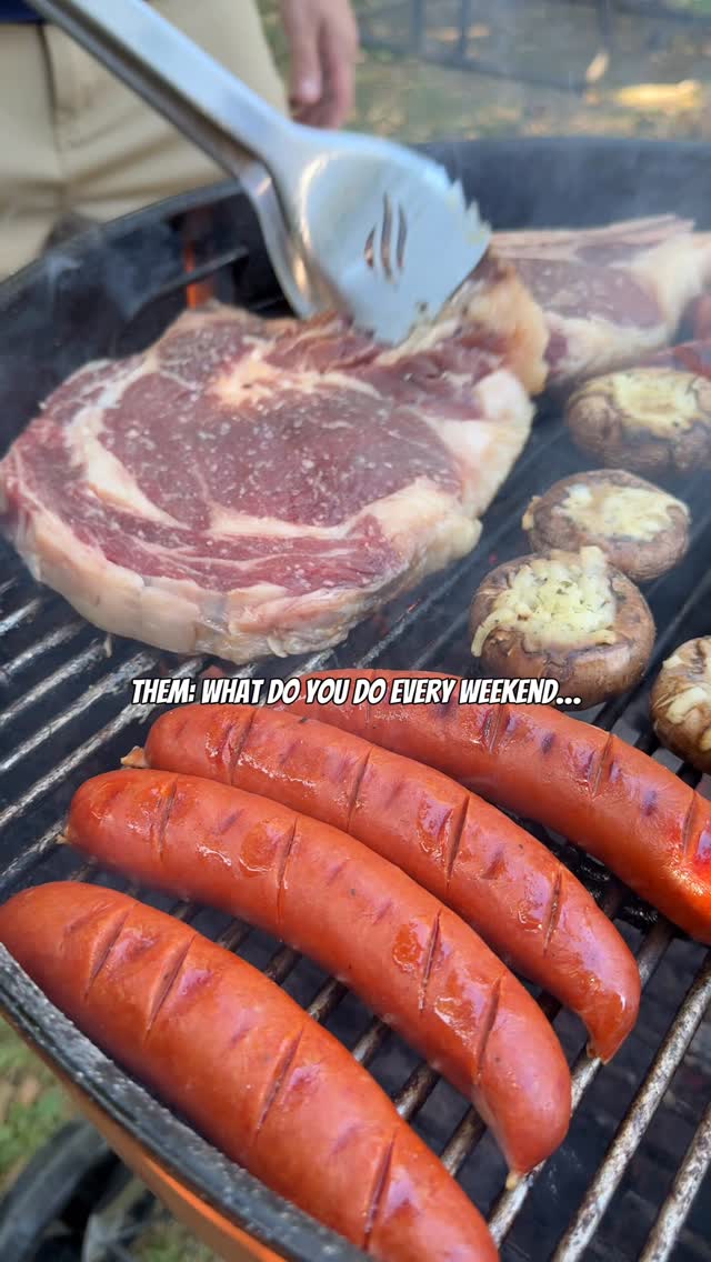 It definitely involves a grill and meat 🥩🔥
•
Fueled by the @thegoodcharcoal 
Always on the @webergrills 
#backyardbbq#ribeye#ｂｂｑ
